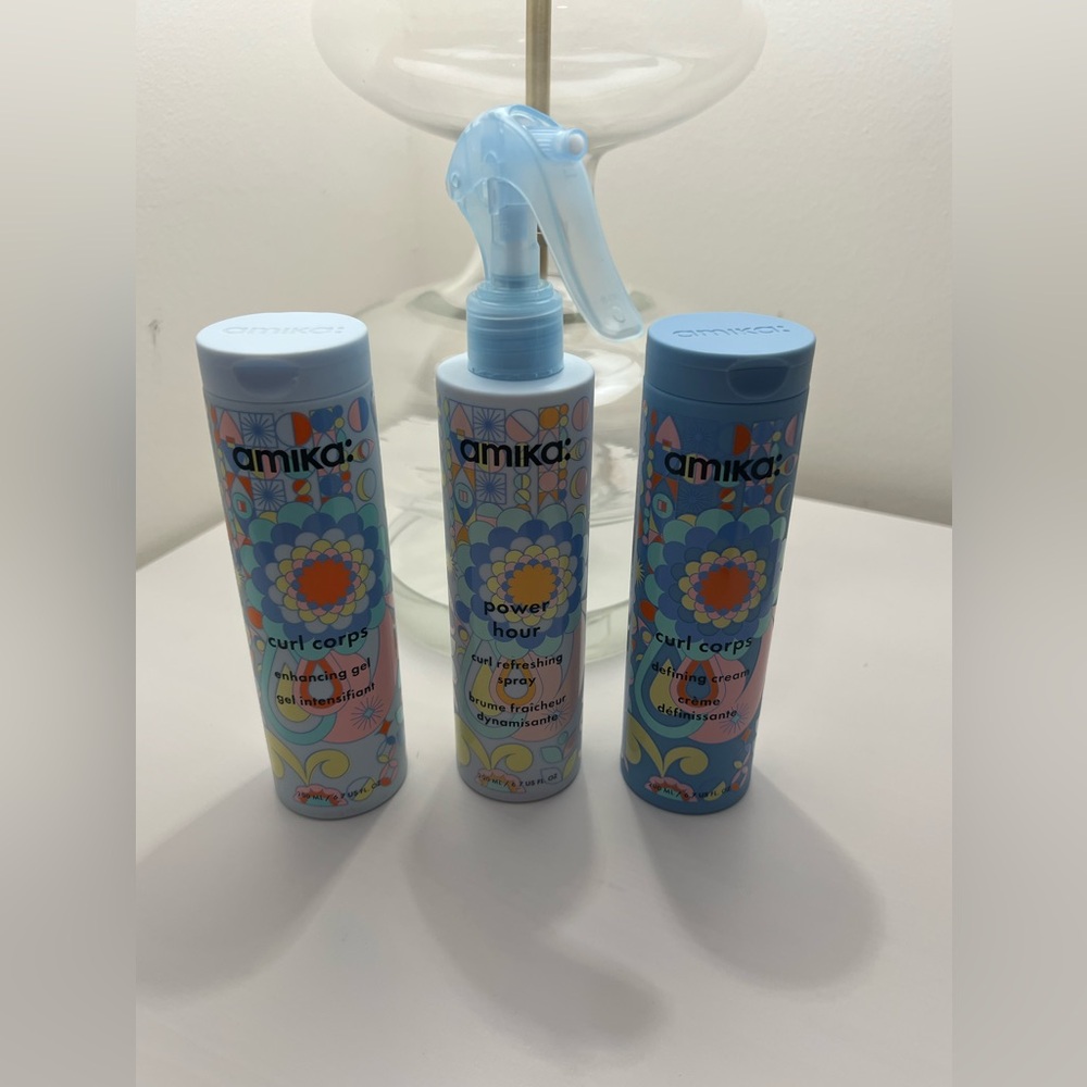 🩵Amika🩵 Curl Corps & Power Hour Lot